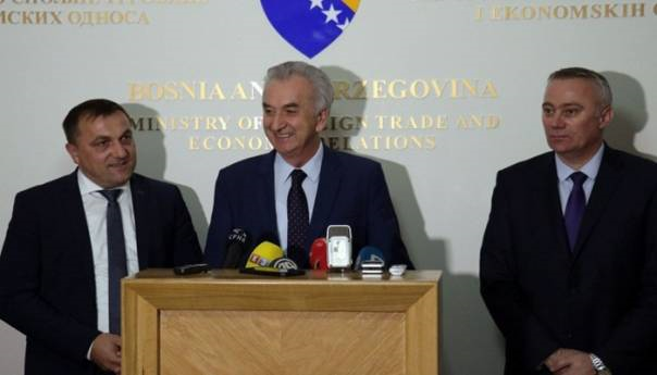 Picture for Министар Шаровић с ентитетским министрима: Повећати контролу увоза и заштитити домаће произвођаче