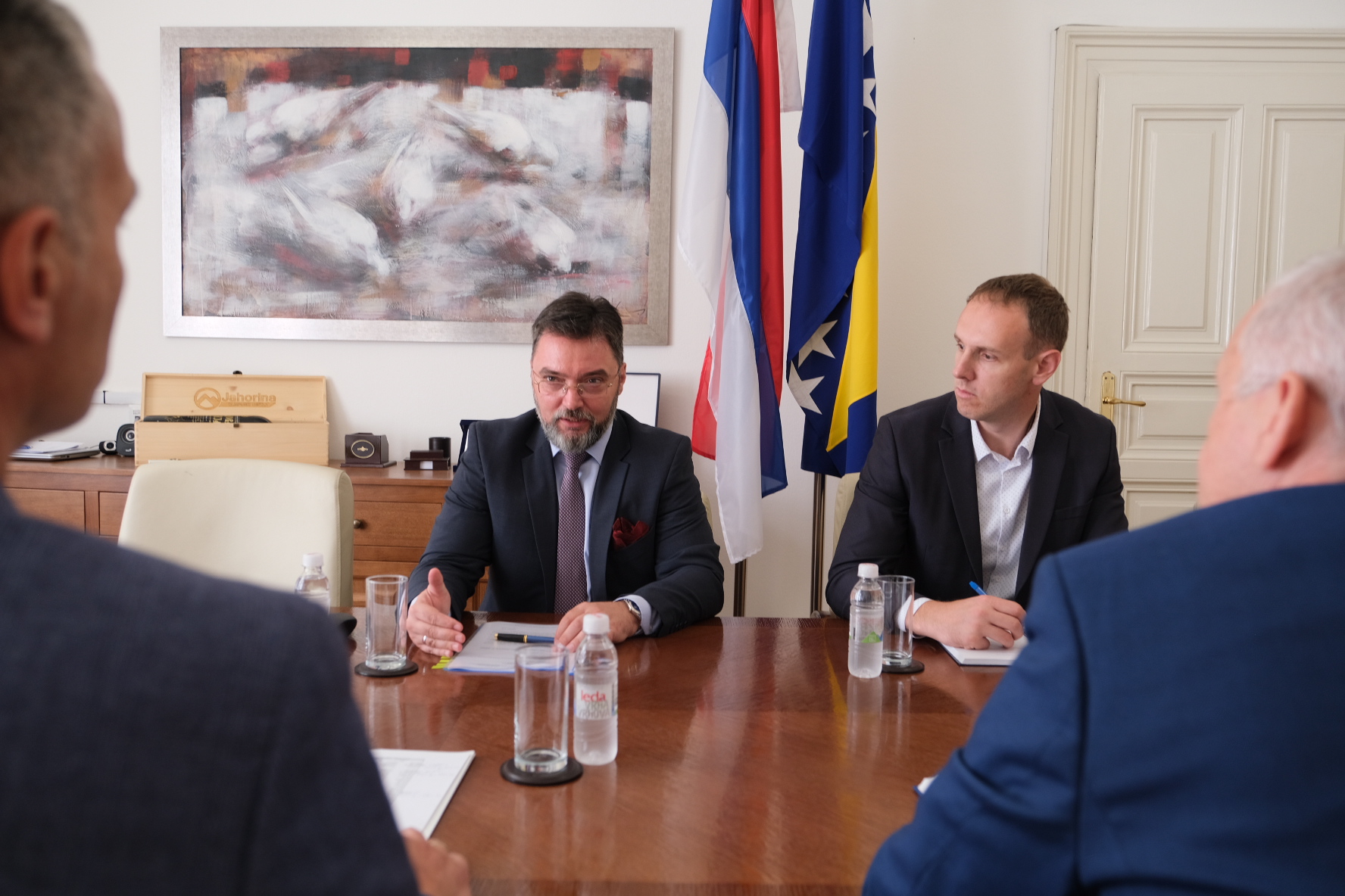 Picture for Ministar Košarac: Privremena zabrana izvoza oblovine, ogrjevnog drveta i peleta u interesu građana i domaće privrede