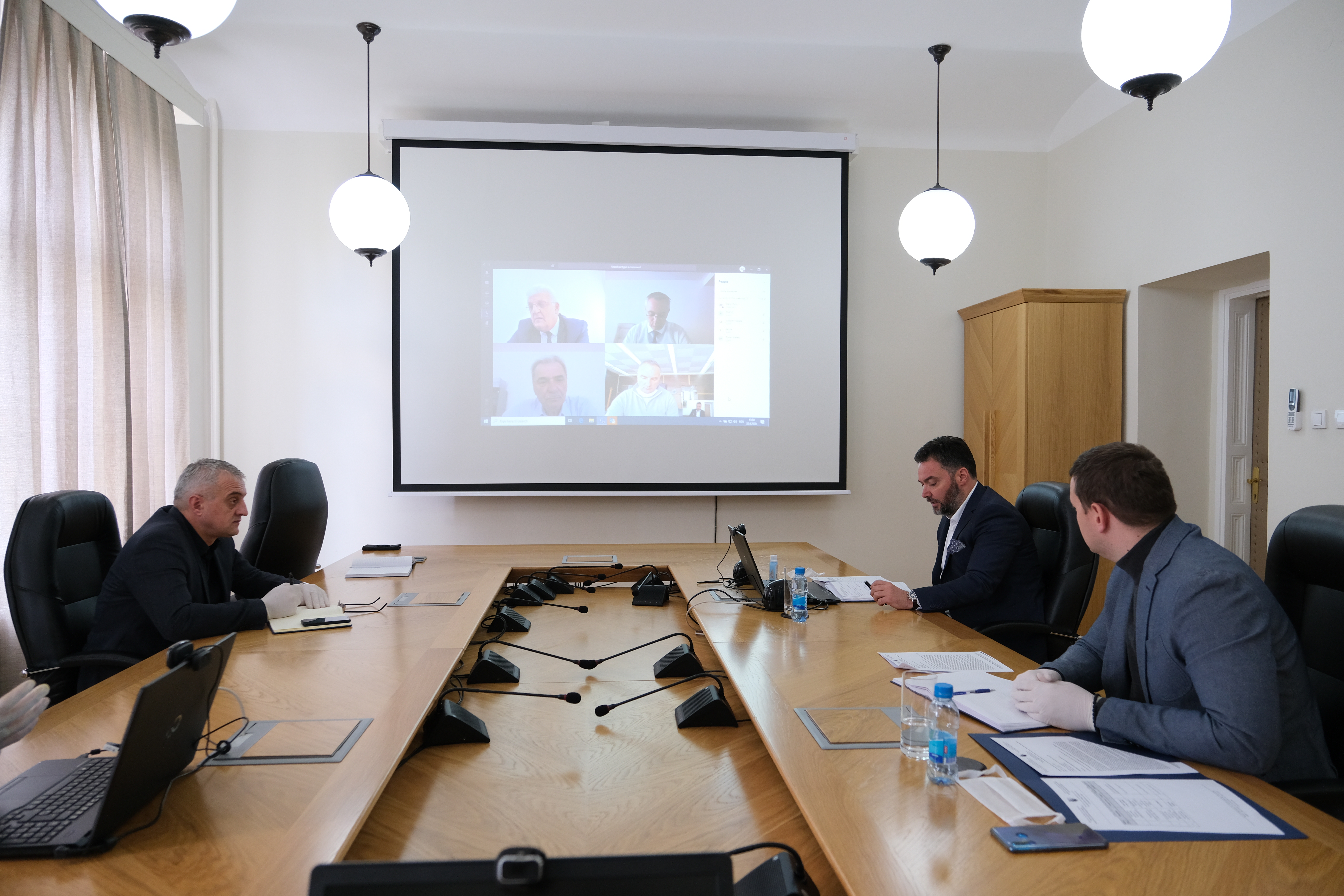Picture for Министар Кошарац организовао састанак о подршци домаћим привредницима кроз извоз на нова тржишта