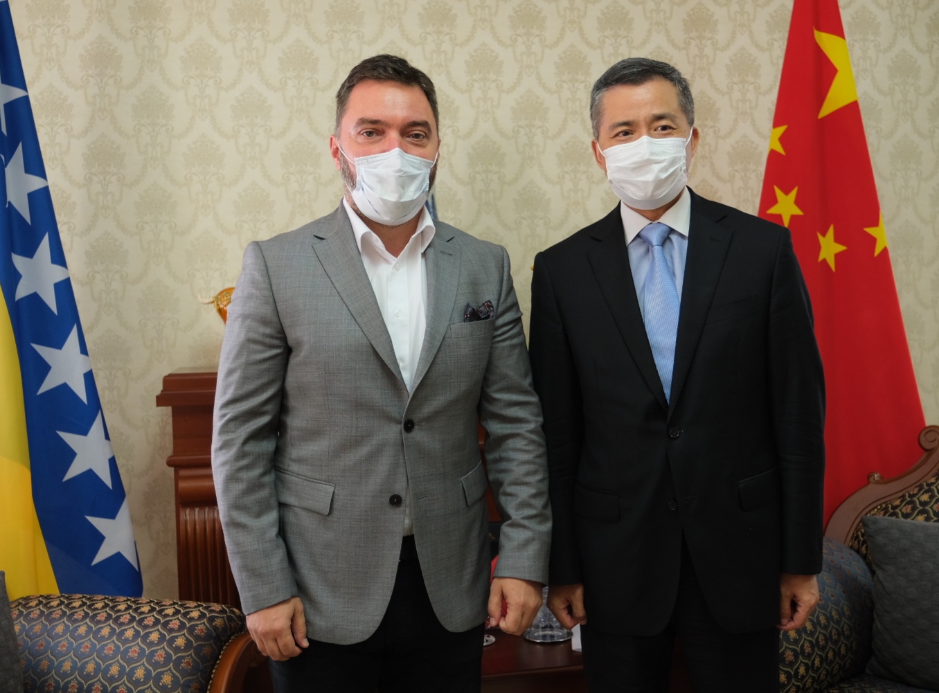 Picture for Ministar Košarac s ambasadorom Đi Pingom o mogućnosti izvoza mlijeka na kinesko tržište