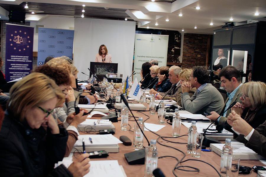 Picture for Zamjenica ministra Ermina Salkičević-Dizdarević na uvodnom obraćanju o primjeni Arhuske konvencije i prava okoliša EU