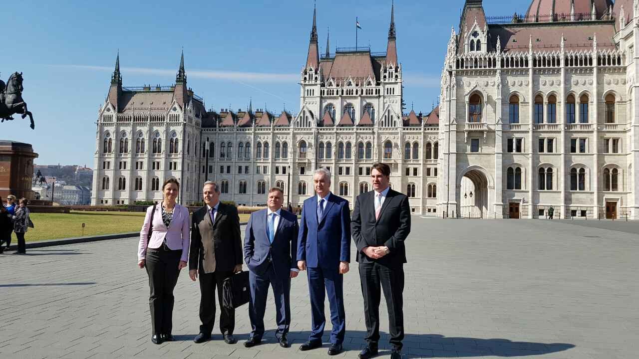 Picture for Ministar Šarović u posjeti mađarskom ministru poljoprivrede Šandoru Fazekašu